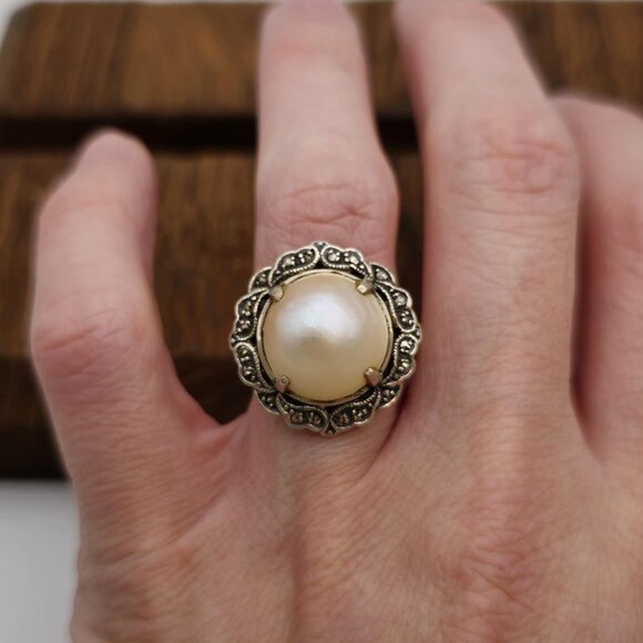 Size 6.25 Sterling Silver Large Genuine Pearl With Marcasite's Ring A866 - Picture 1 of 8